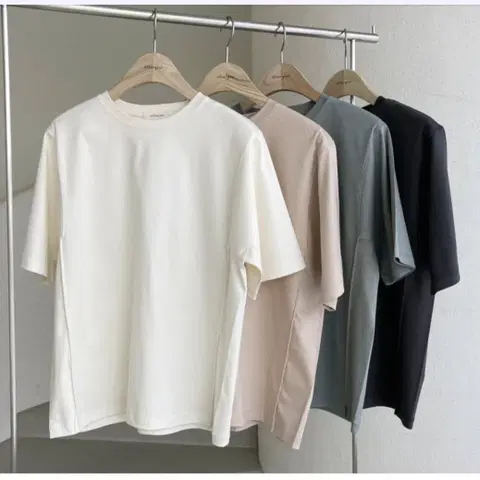 애프터글로우 핀턱 라운드 티 - 차콜