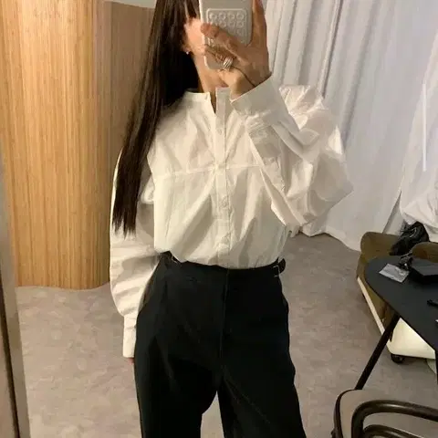 리본타이 라운드 셔츠 블라우스 - 아이보리