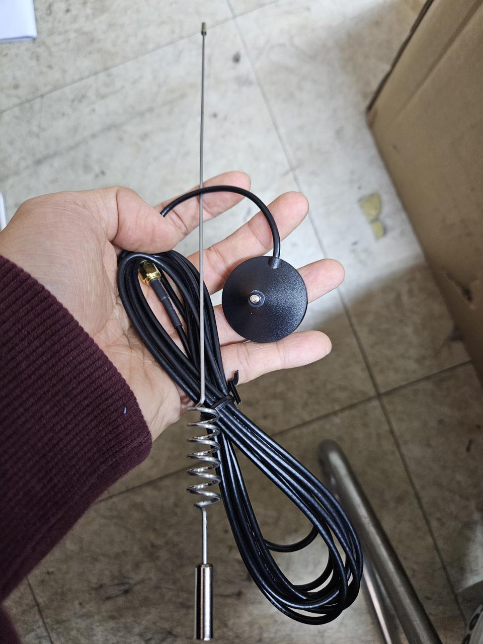 네비 dmb 무선공유기등 신품 안테나 88개팝니다.