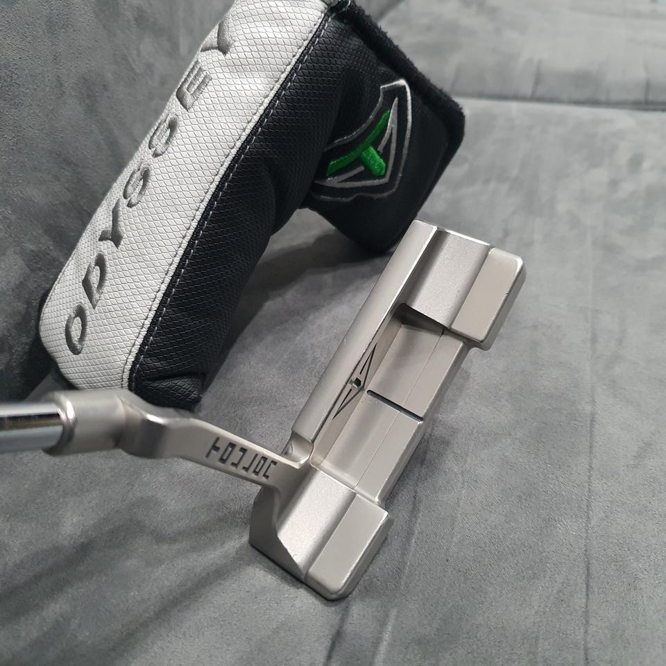 오딧세이(오디세이)TOULON 툴롱 롱넥 퍼터 34인치(싱태 아주좋아요)