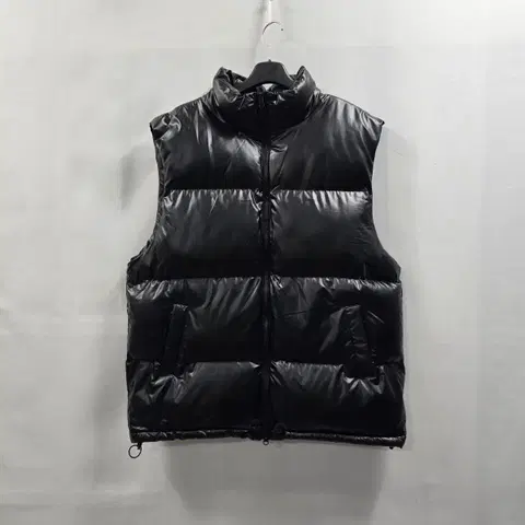 1729KDK 디자인바이서울 블랙 패딩 베스트 L 사이즈 / 나일론100