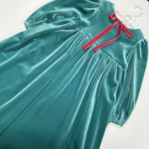 8t 140 모모살롱 그린 원피스