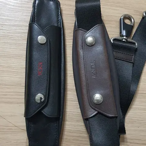 투미 어깨끈 커버