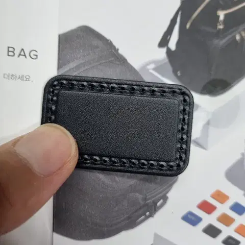 투미 이니셜 패치 각인