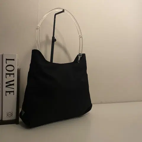 PRADA / 빈티지 프라다 삼각로고 포코노 블랙 나일론 원 숄더백