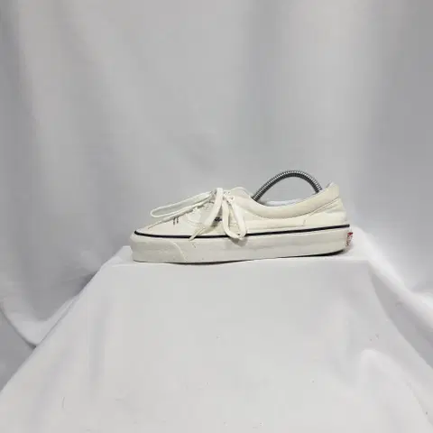 빈티지하서 235 반스 볼트 x 언더커버 OG 에라 LX 스니커즈