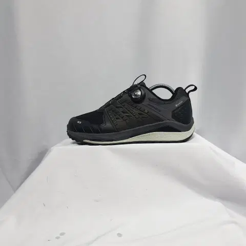 빈티지하서 235 케이투 k2 플라이하이크 팬텀 보아 고어텍스 트레킹화