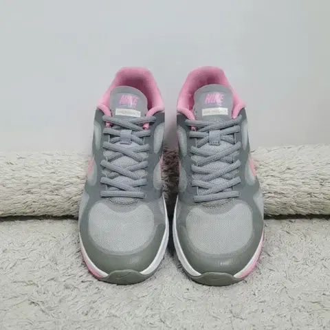 나이키 우먼스 듀얼 퓨전 230