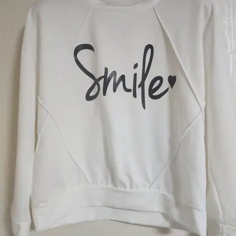 라운드 긴팔 티셔츠