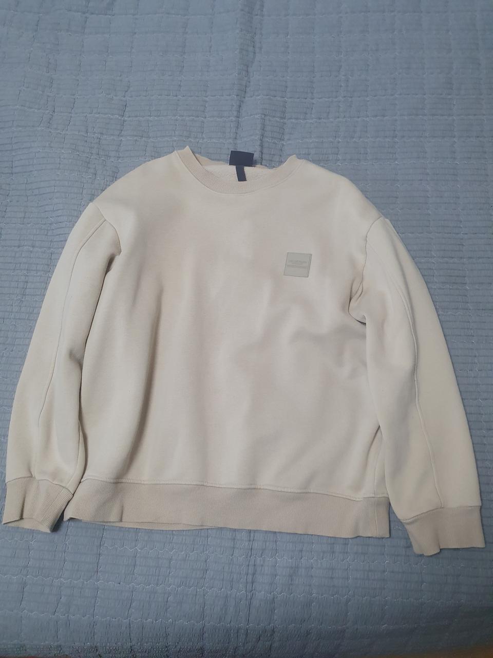 H&M 아이보리 맨투맨 S