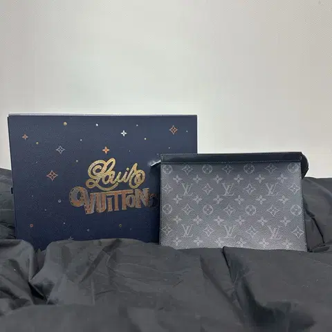 루이비통 모노그램 클러치 + 선물 포장 박스