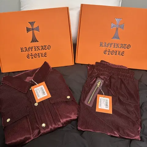 [한정판/새상품]라피나토 에뚜엘 벨벳 트러커 셋업 50 버건디