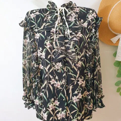 블루페페 넥프릴 리본블라우스 55 66 블랙플라워