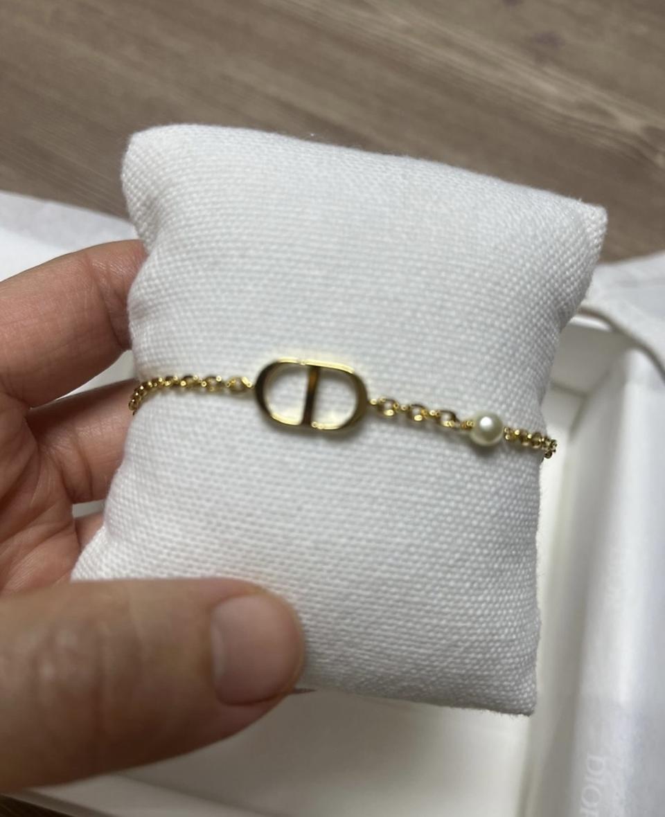 디올 팔찌