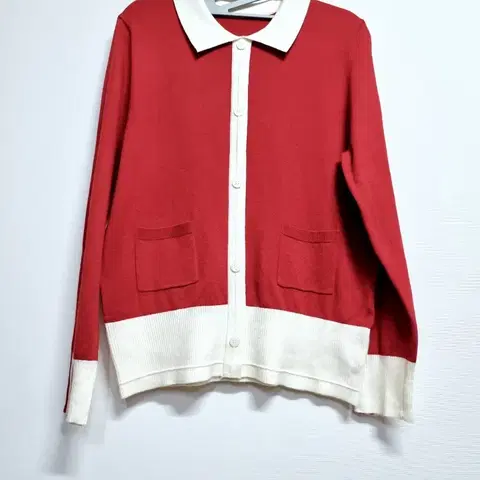 데니스 니트 레드 배색 카라 긴팔티