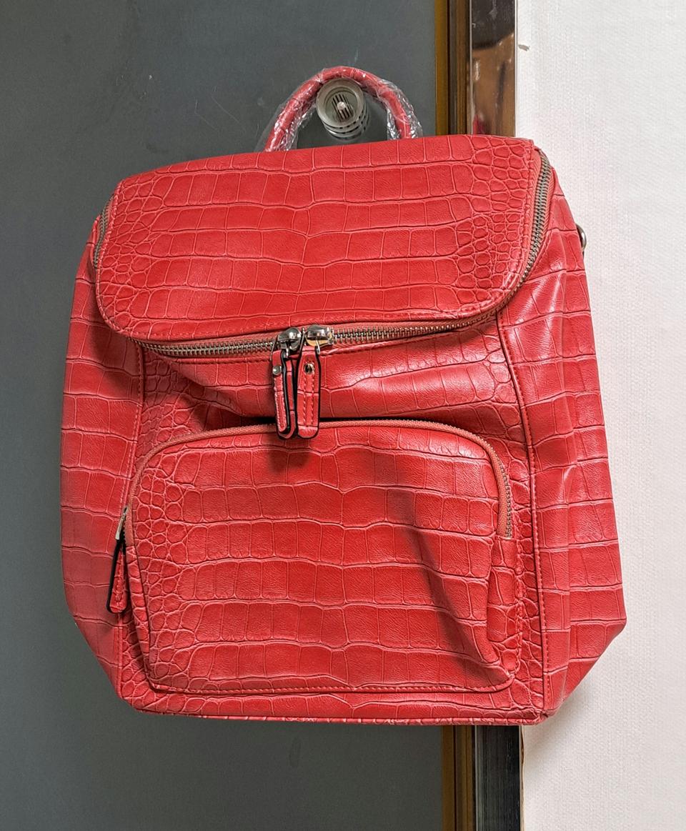 "프림프" 악어 패턴 백팩 - 레드