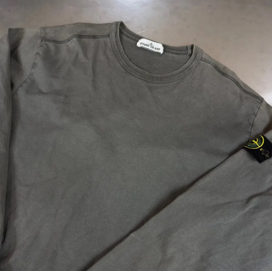 [정품] 스톤아일랜드 차콜 그레이 롱슬리브 XL