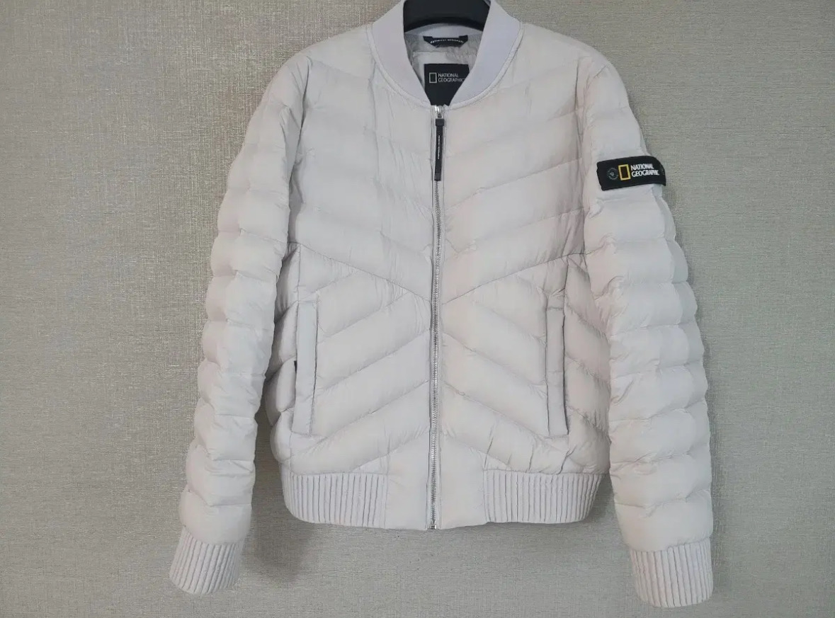 내셔널지오그래픽 여성 경량패딩 s