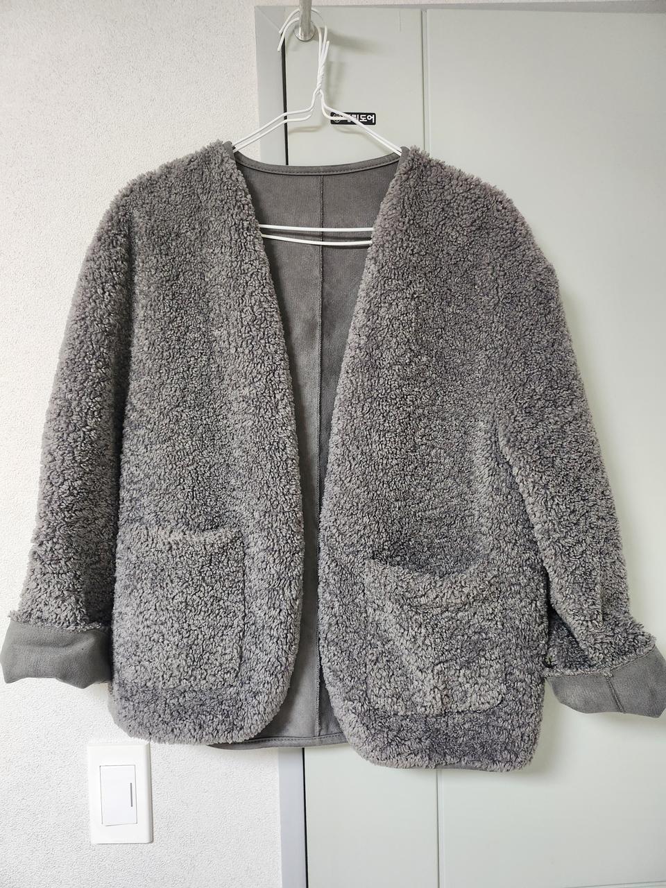 더 아이잗 뽀글이 무스탕