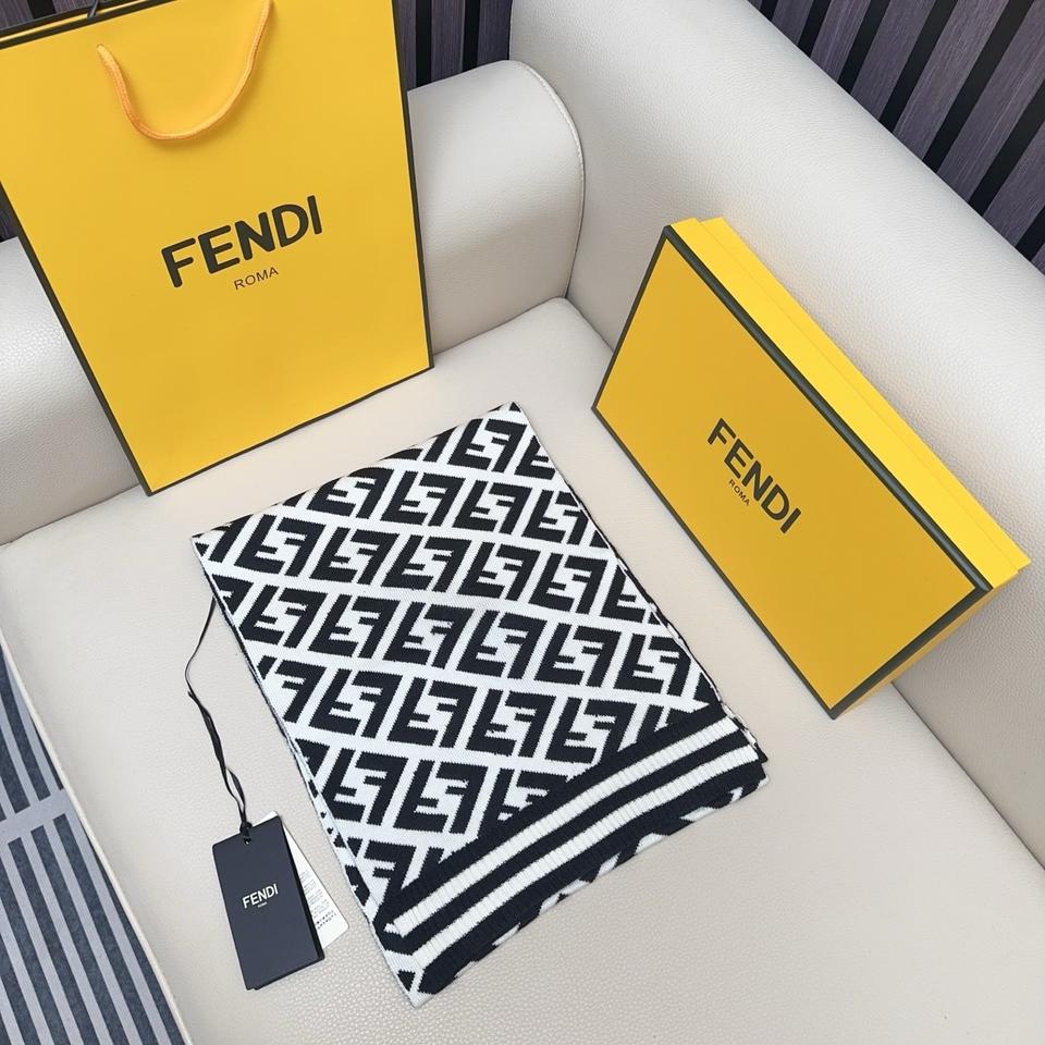 FENDI 펜디  목도리