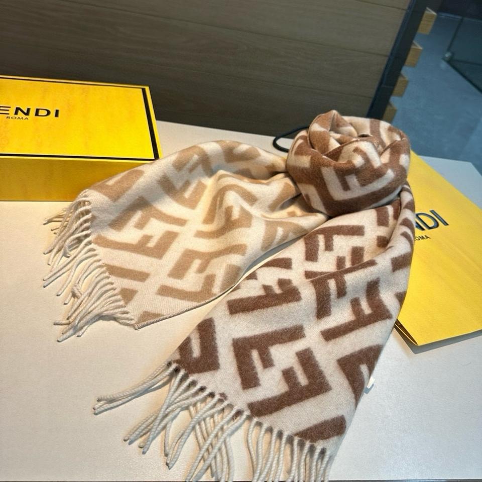 FENDI 펜디  목도리