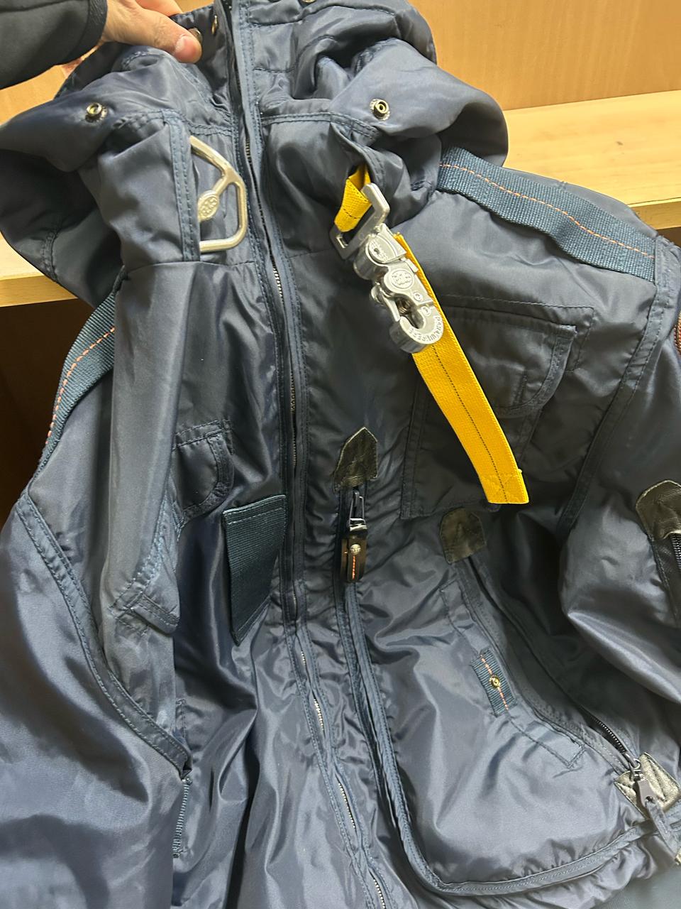 파라점퍼스 바람막이