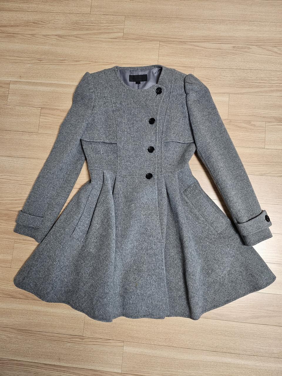 질스튜어트 플레어 코트 S