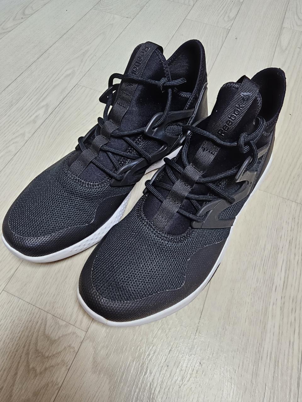 리복 운동화 250mm정도