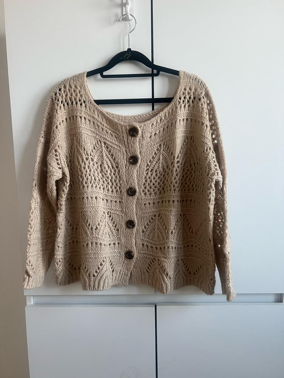 이쁜 펀칭 가디건