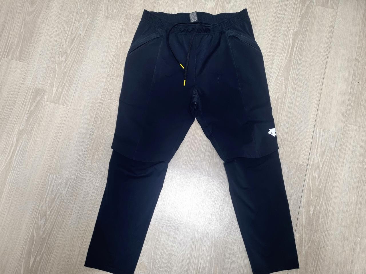 정품)데쌍트 트레이닝바지