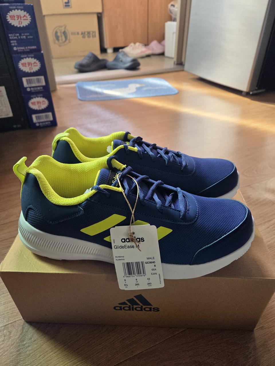 새상품)아디다스  런닝화 265.275