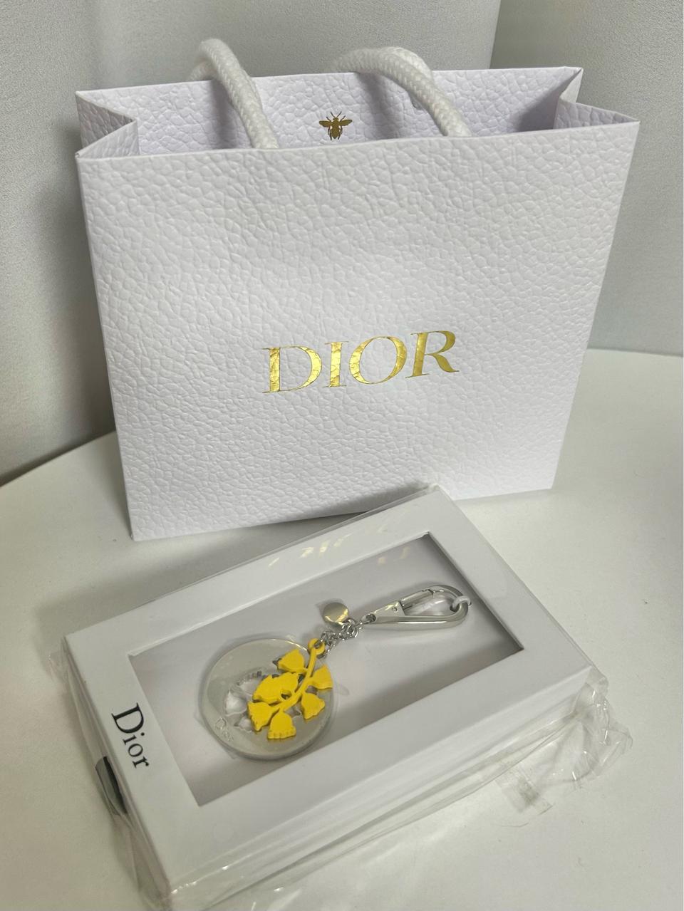 새상품 디올 정품 키홀더 키링 + 쇼핑백