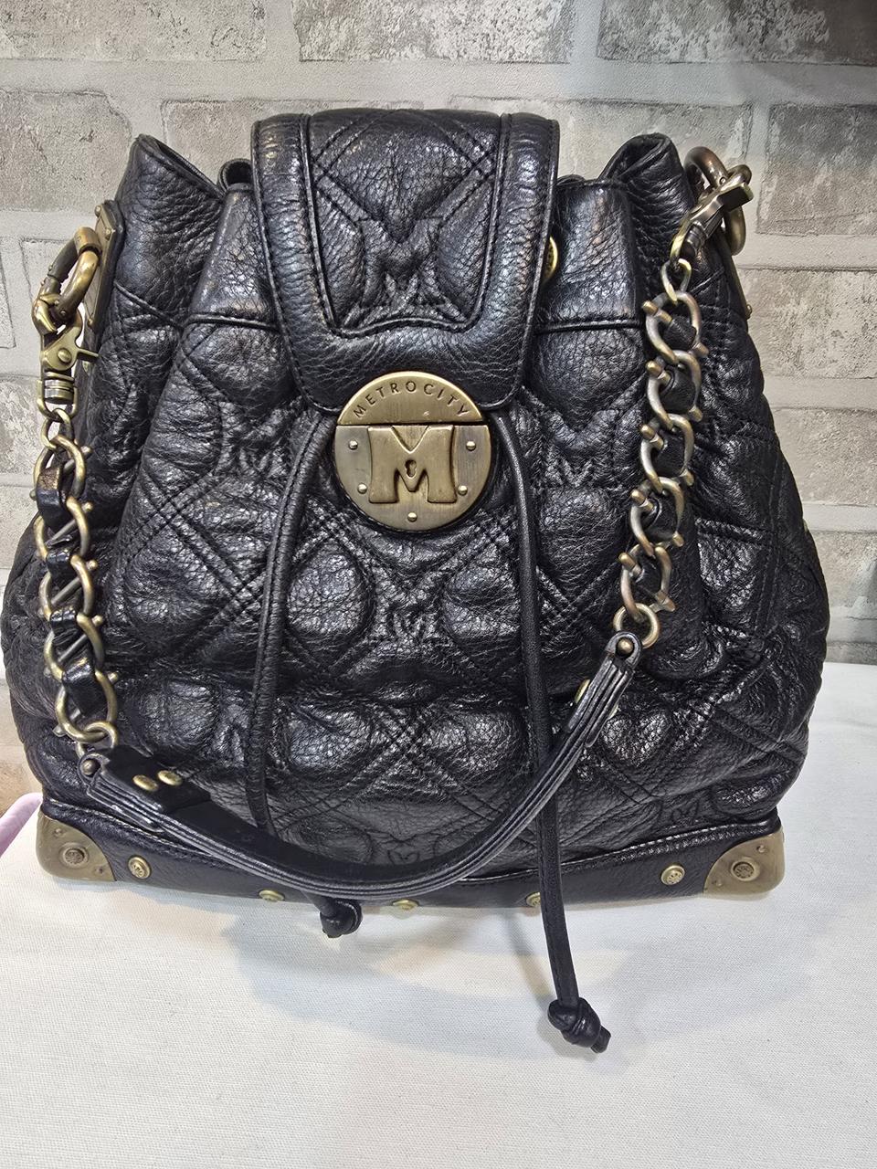 메트로시티 가죽 복조리 숄더백