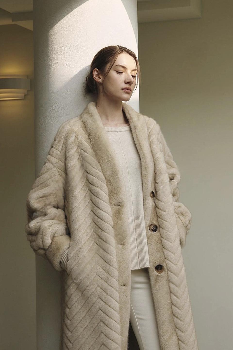세이블 페이크퍼 밍크코트
