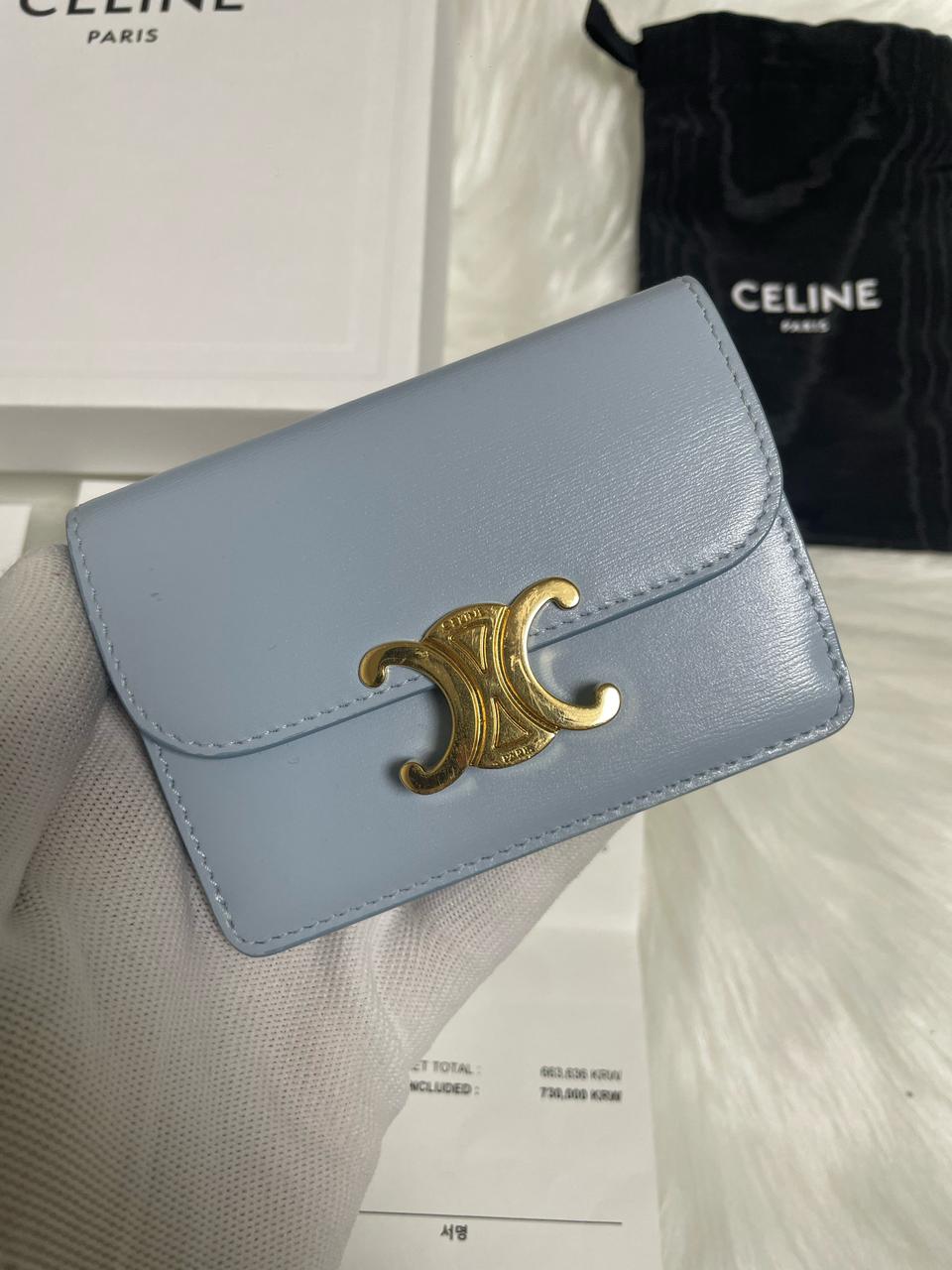 [새상품급/정품] 셀린느 트리옹프 카드지갑 페일 블루