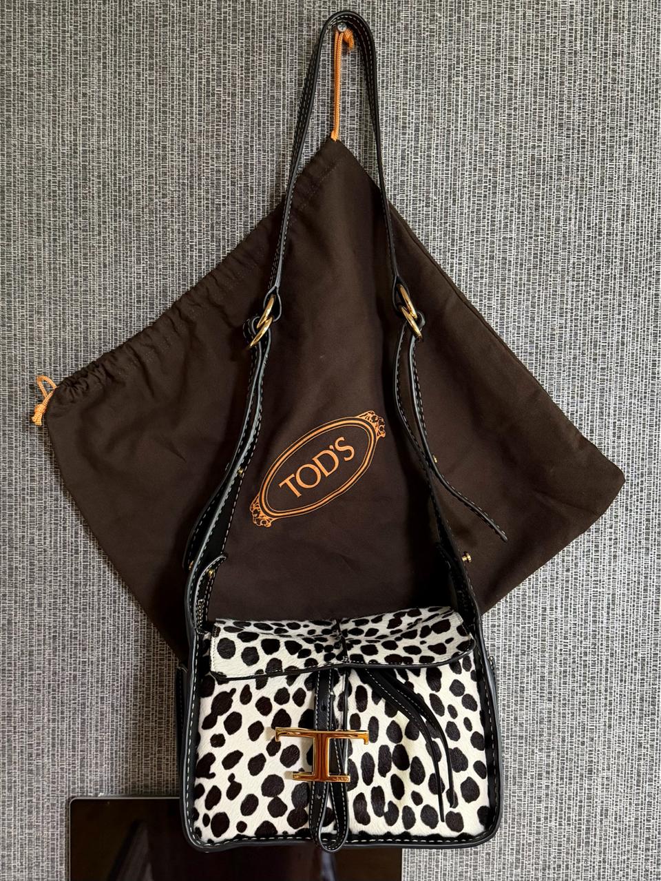 토즈 TOD'S 타임리스 팬던트 달마시안 송치 가죽 숄더백 명품 정품