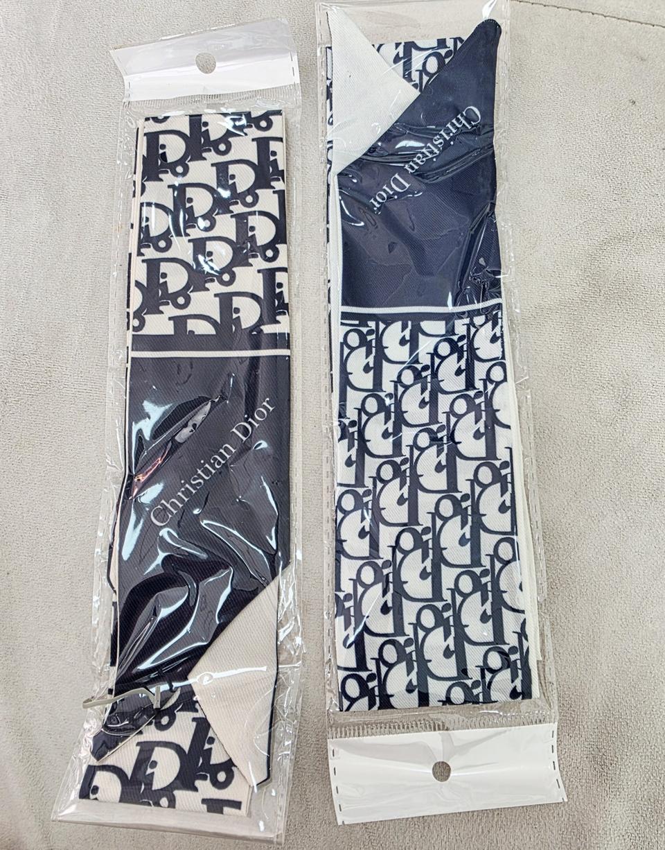 디올 스카프 2개 일괄