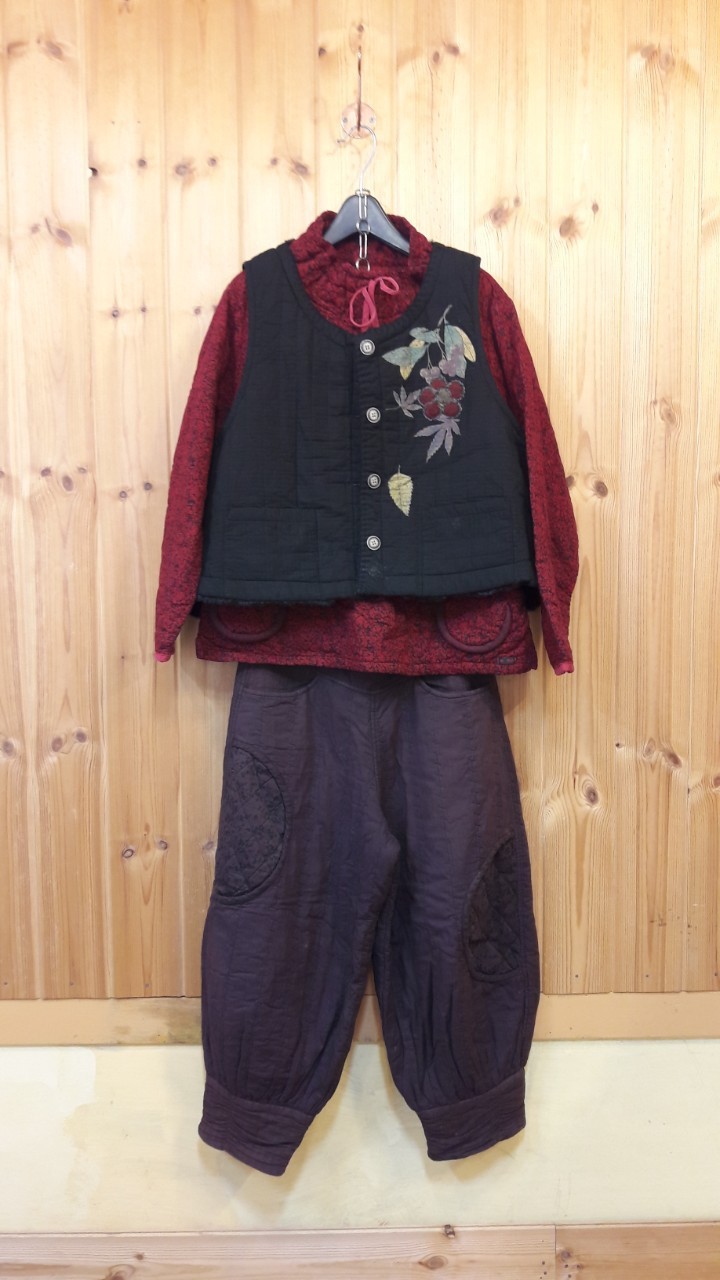 * 미쉘리 보아퍼 코사지 조끼   ( 새 상 품 )