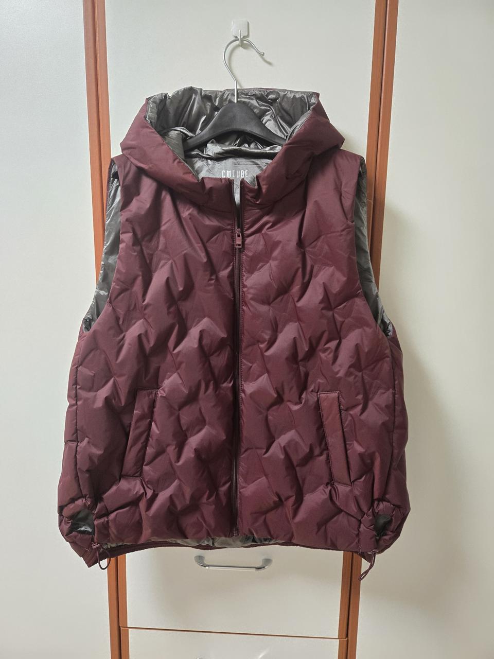 씨엠큐브 패딩 조끼