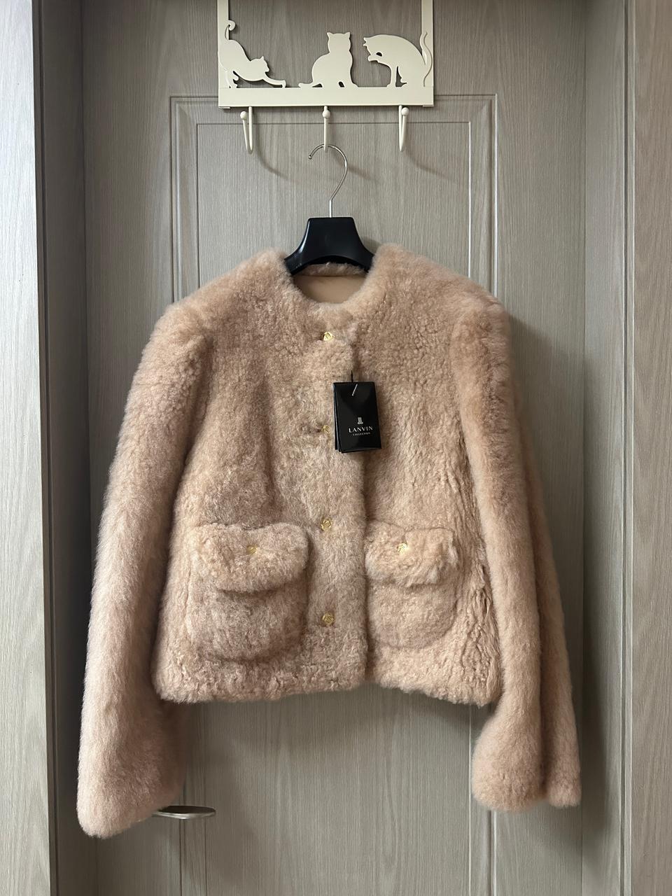 24년 한섬 랑방 무스탕(새상품)모델샷 355만정가