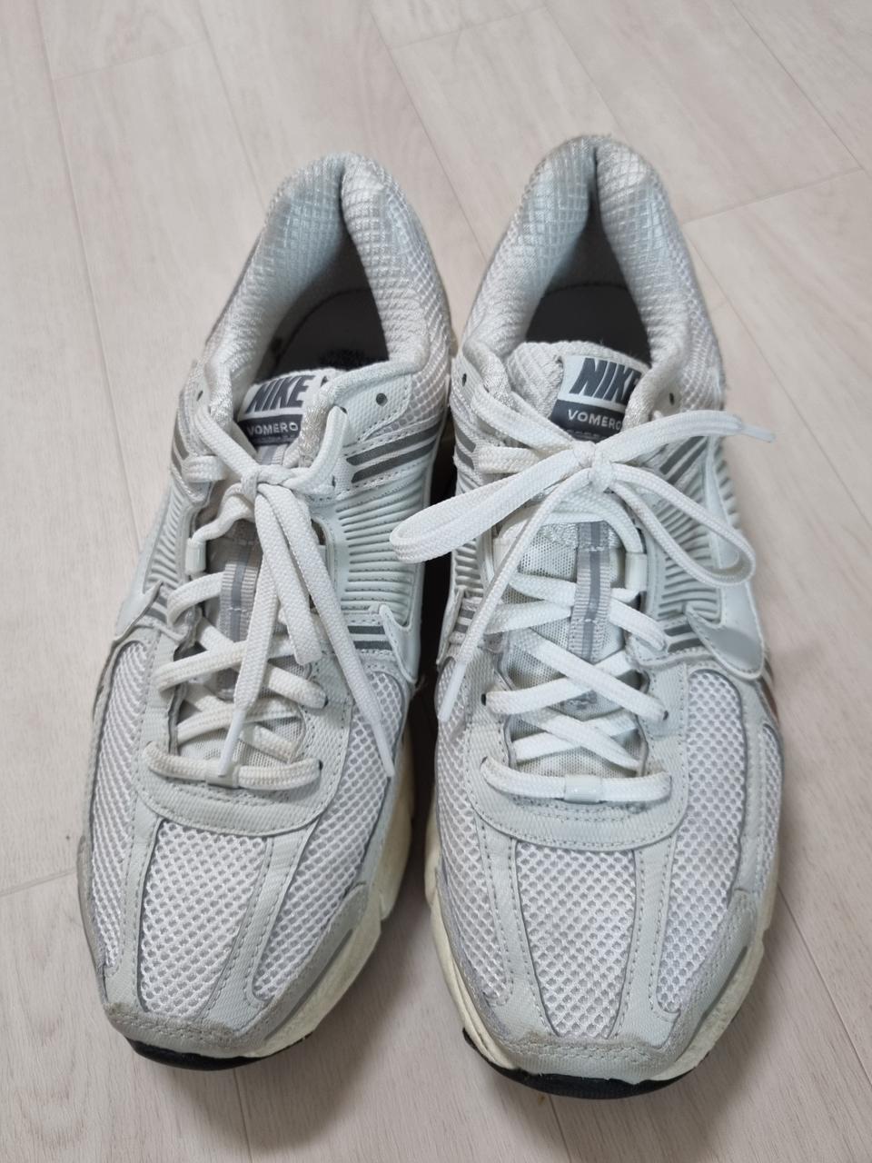 나이키 보메로5 운동화 팝니다