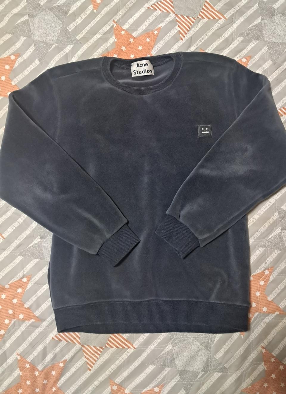 아크네 스튜디오 맨투맨