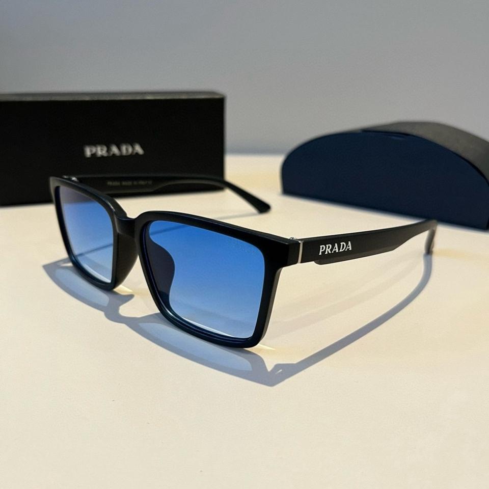 PRADA  프라다  선글라스