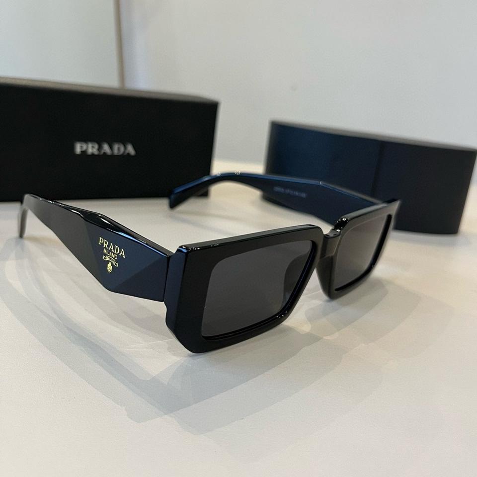 PRADA  프라다  선글라스