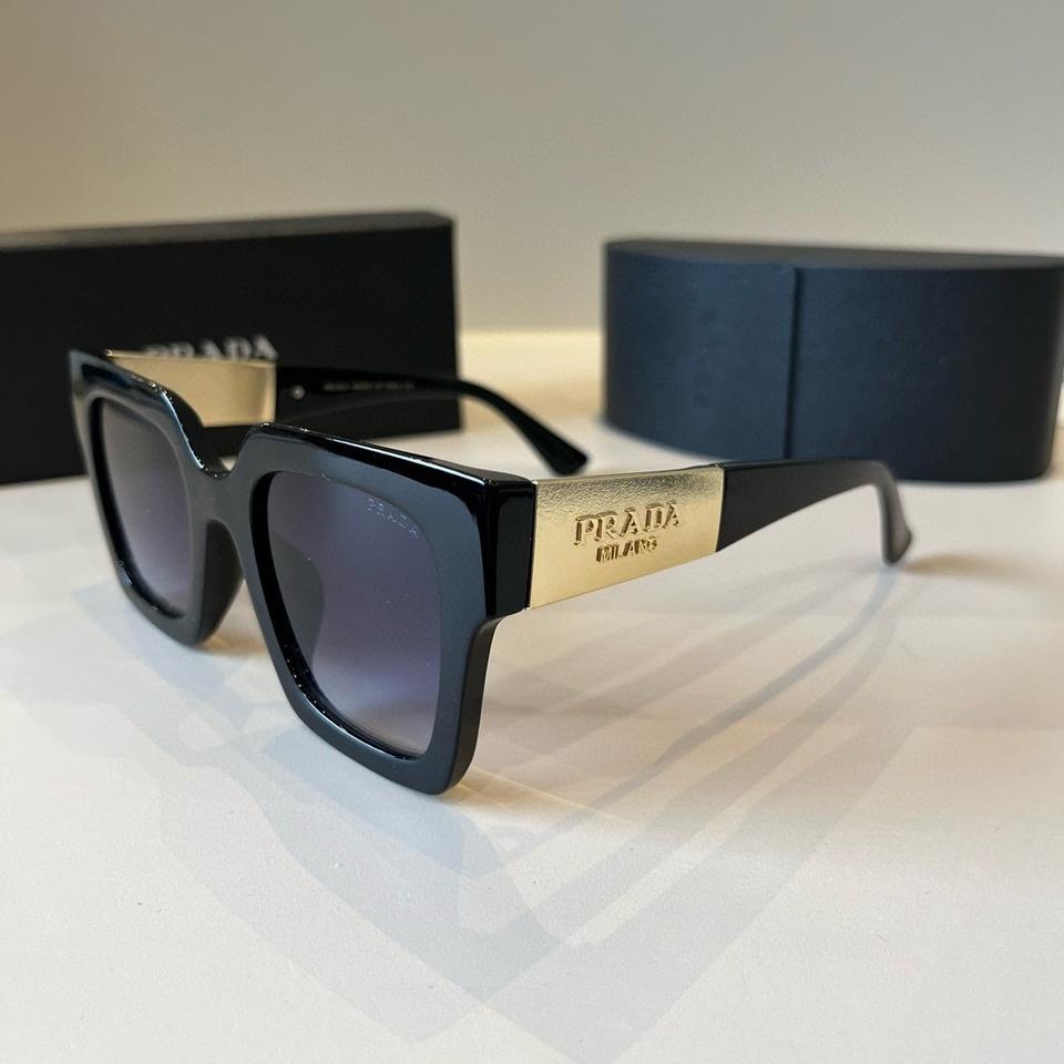 PRADA  프라다  선글라스