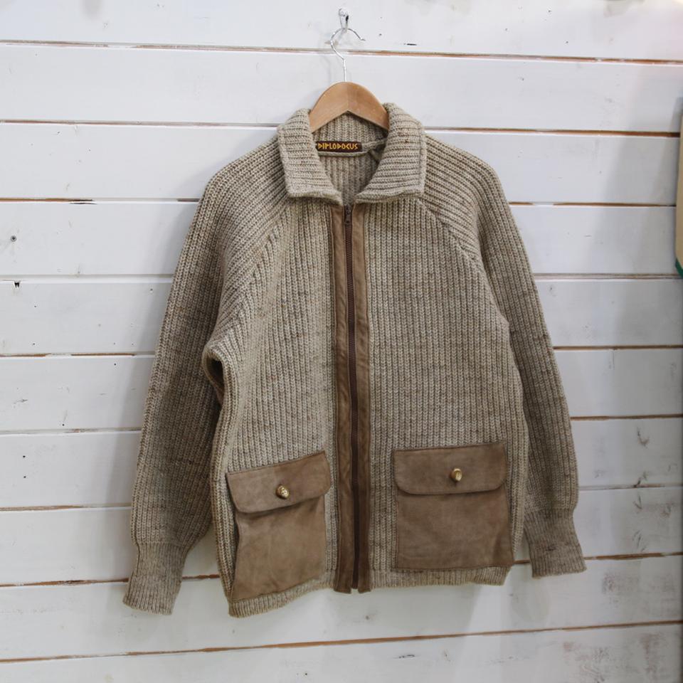 (착용컷) DIPLODOCUS 스웨이드 니트 자켓 (남성용 100)