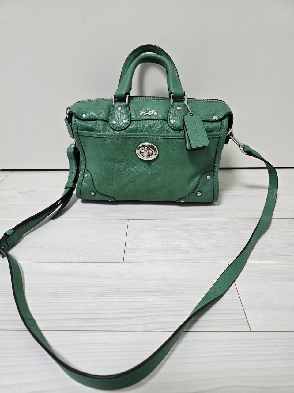 코치 그린 미니 크로스백 상태좋아요 운포