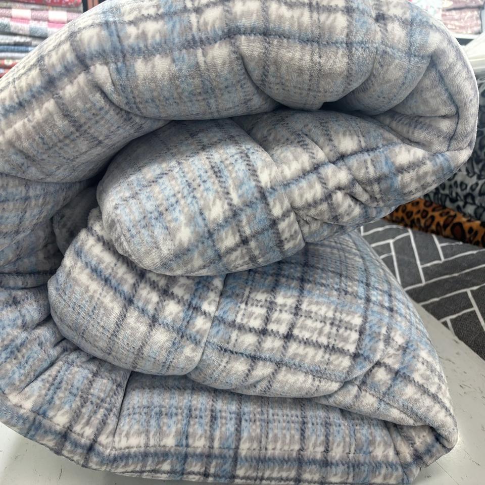 <블루, 그레이, 분홍3컬러> 국내산 슈퍼싱글 밍크 극세사 이불 도매판매