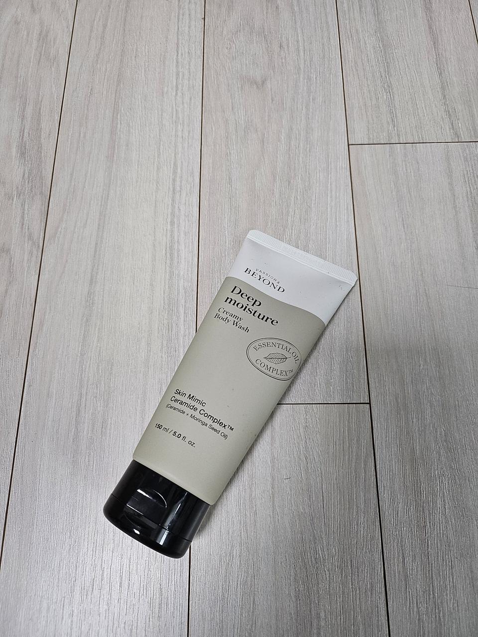 비욘드 딥 모이스처 바디 워시