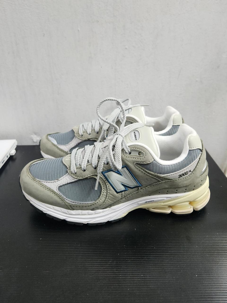 (정품) 뉴발란스 2002R 클래식 (240)